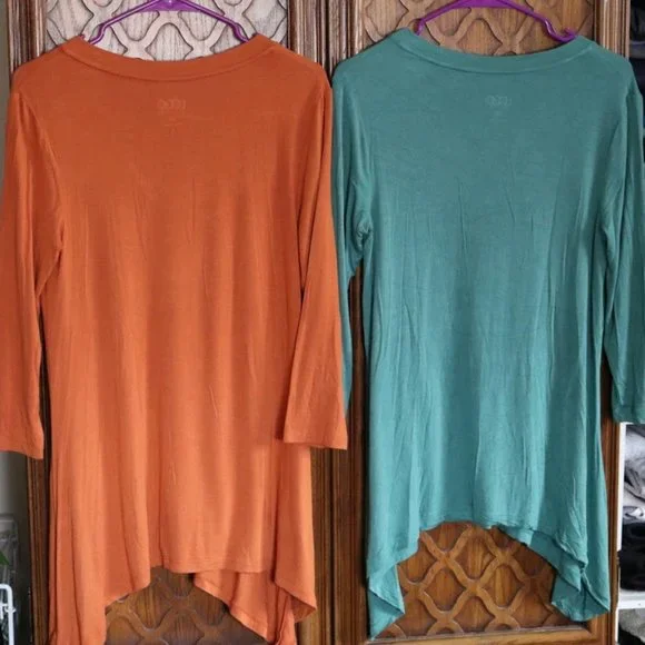 LOGO by Lori Goldstein V-neck Asymetrical Lagenlook Pocket Tees NWOT! - 3 pc, XS - Picture 6 of 16